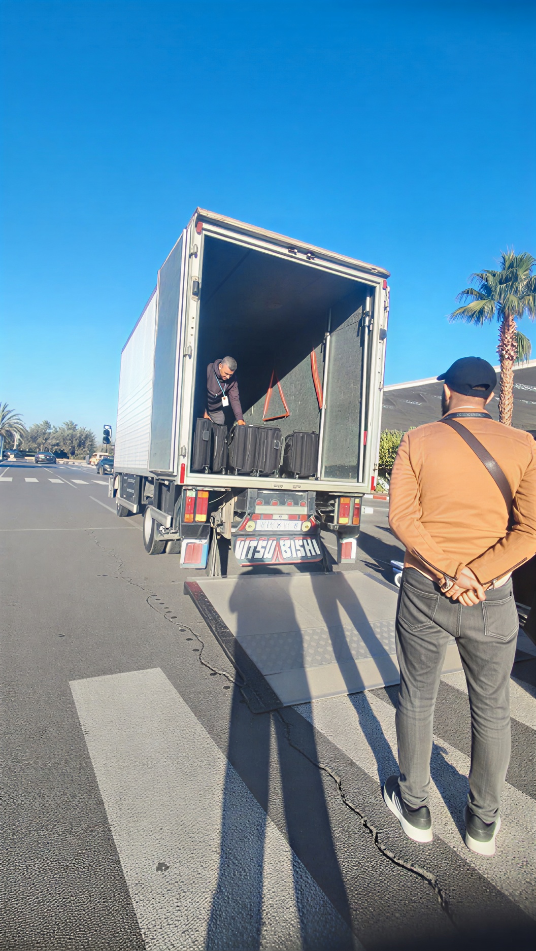 Camion en cours de dechargement